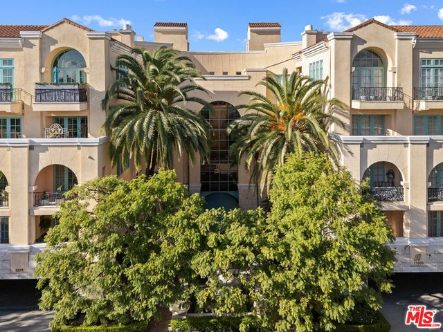 11500 San Vicente Boulevard 202, Los Angeles, CA 90049