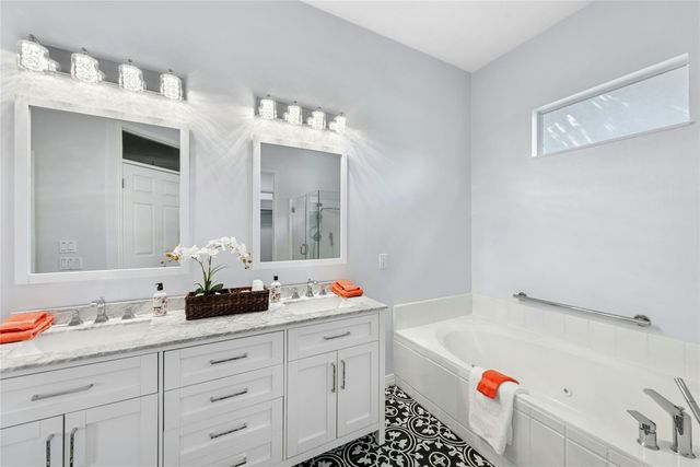 111 Yaupon LN, Georgetown, TX 78633