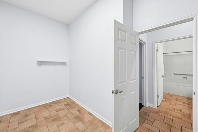 111 Yaupon LN, Georgetown, TX 78633