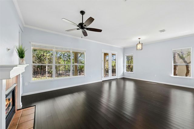 111 Yaupon LN, Georgetown, TX 78633