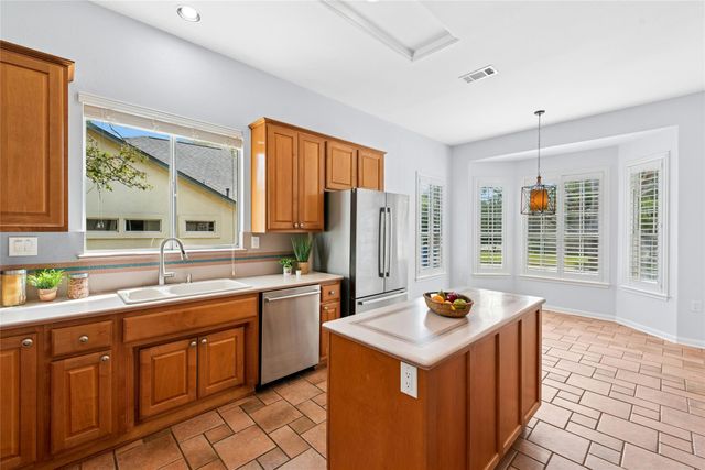 111 Yaupon LN, Georgetown, TX 78633
