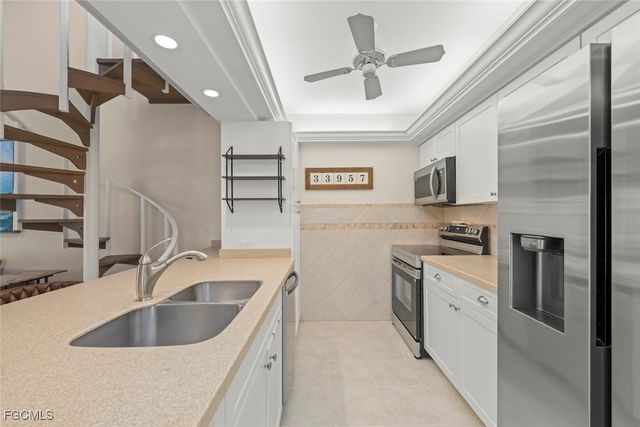 2321 W Gulf DR 3D, Sanibel, FL 33957