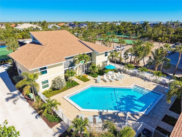 2321 W Gulf DR 3D, Sanibel, FL 33957