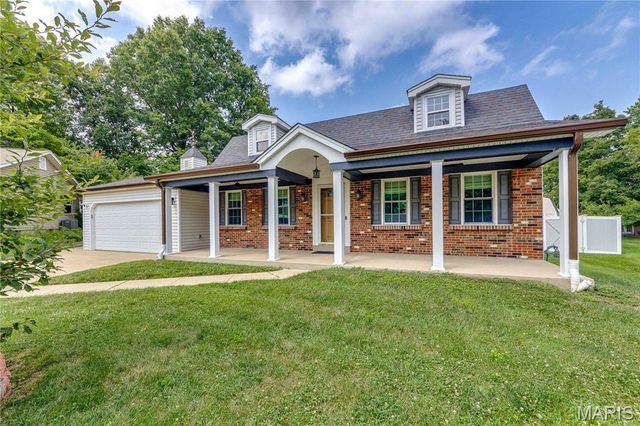 11 Victoria Square, St Peters, MO 63376
