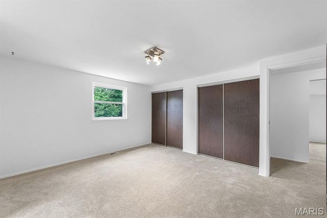 11 Victoria Square, St Peters, MO 63376