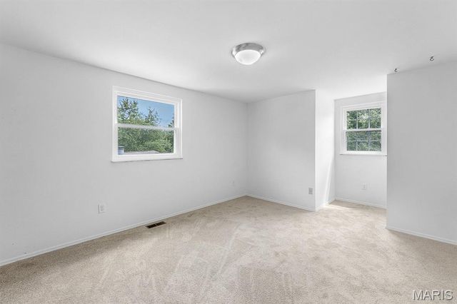 11 Victoria Square, St Peters, MO 63376