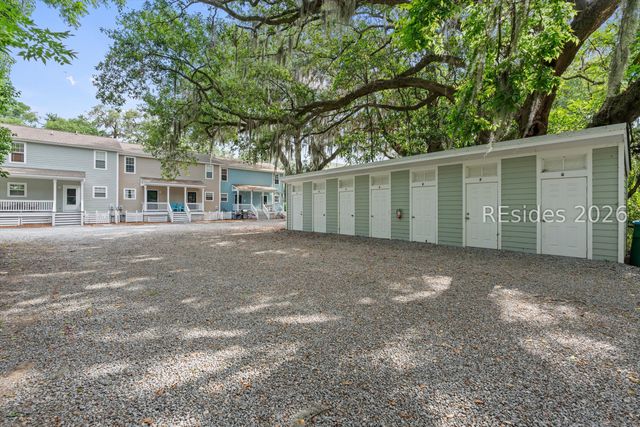 1105 13th St Apt C, Port Royal, SC 29935