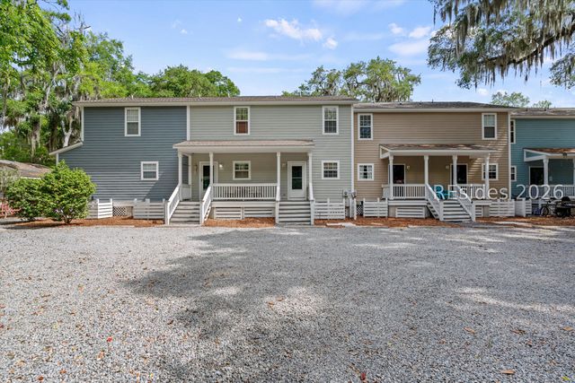 1105 13th St Apt C, Port Royal, SC 29935