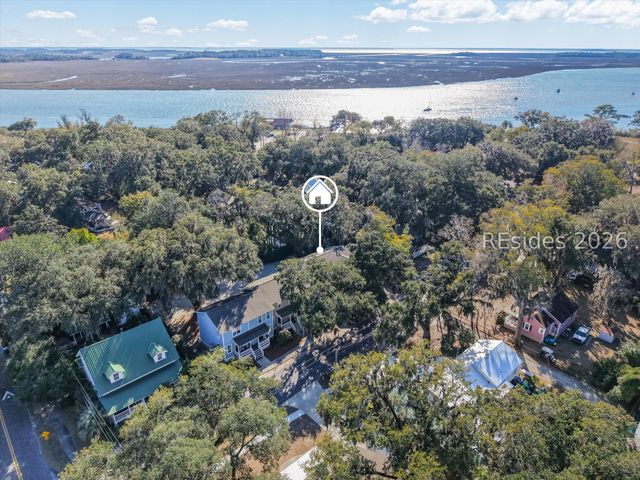 1105 13th St Apt C, Port Royal, SC 29935
