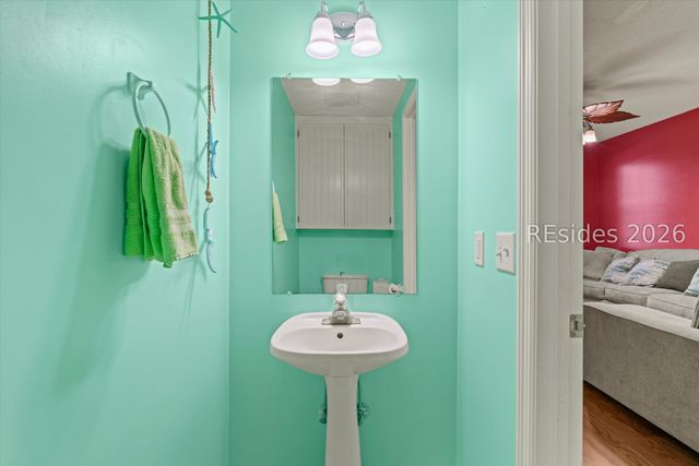 1105 13th St Apt C, Port Royal, SC 29935