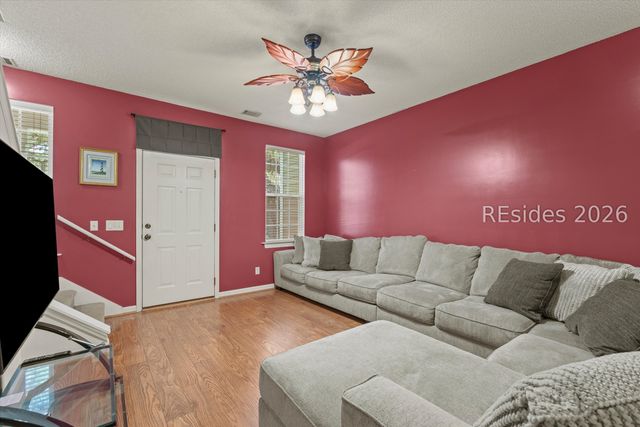 1105 13th St Apt C, Port Royal, SC 29935