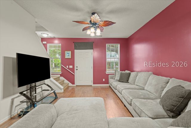 1105 13th St Apt C, Port Royal, SC 29935