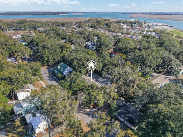 1105 13th St Apt C, Port Royal, SC 29935