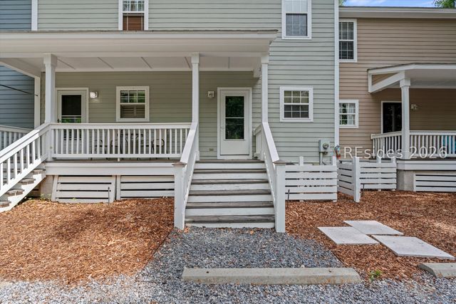 1105 13th St Apt C, Port Royal, SC 29935