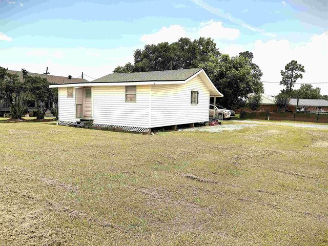 106 Country Estates Drive, Houma, LA 70364