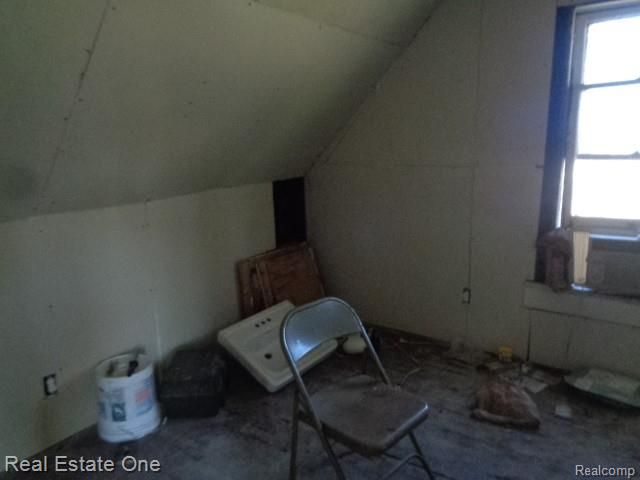 5468 Holcomb Street, Detroit, MI 48213