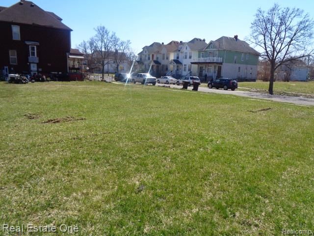 5468 Holcomb Street, Detroit, MI 48213