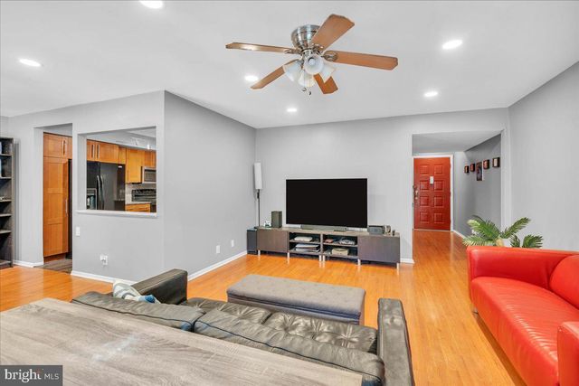 115 E KINGS HWY ##334, Maple Shade, NJ 08052
