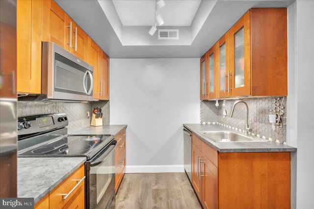 115 E KINGS HWY ##334, Maple Shade, NJ 08052