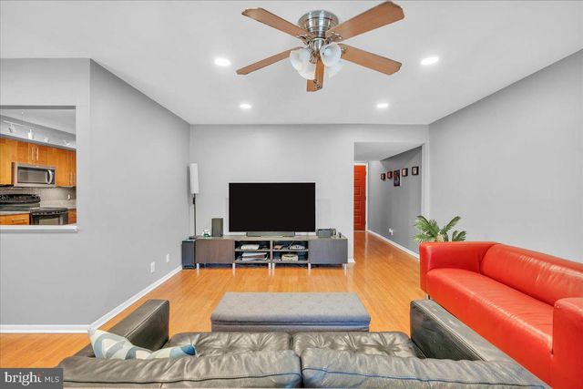115 E KINGS HWY ##334, Maple Shade, NJ 08052
