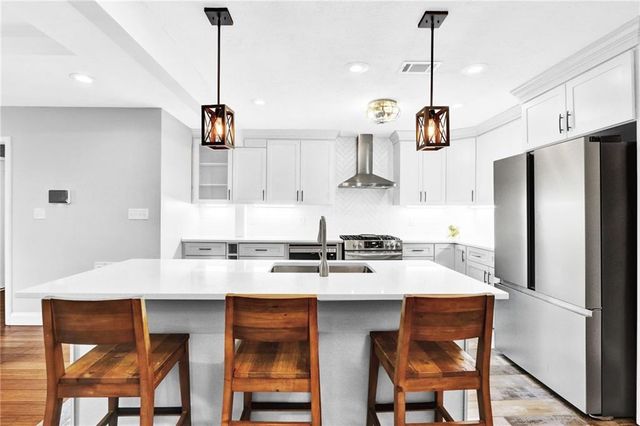 700 Pepperwood Trl, Stone Mountain, GA 30087