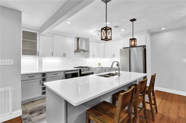 700 Pepperwood Trl, Stone Mountain, GA 30087