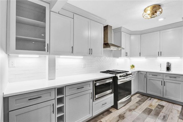 700 Pepperwood Trl, Stone Mountain, GA 30087