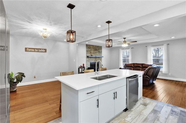 700 Pepperwood Trl, Stone Mountain, GA 30087