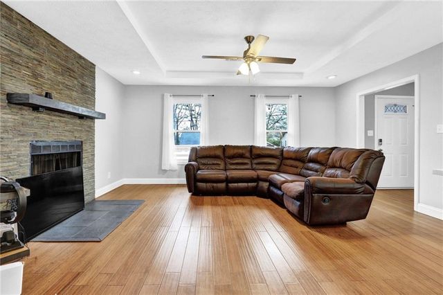 700 Pepperwood Trl, Stone Mountain, GA 30087