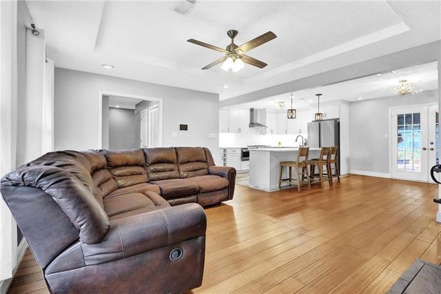 700 Pepperwood Trl, Stone Mountain, GA 30087