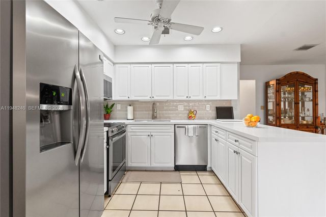 15200 SW 84th Avenue, Palmetto Bay, FL 33157