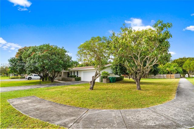 15200 SW 84th Avenue, Palmetto Bay, FL 33157
