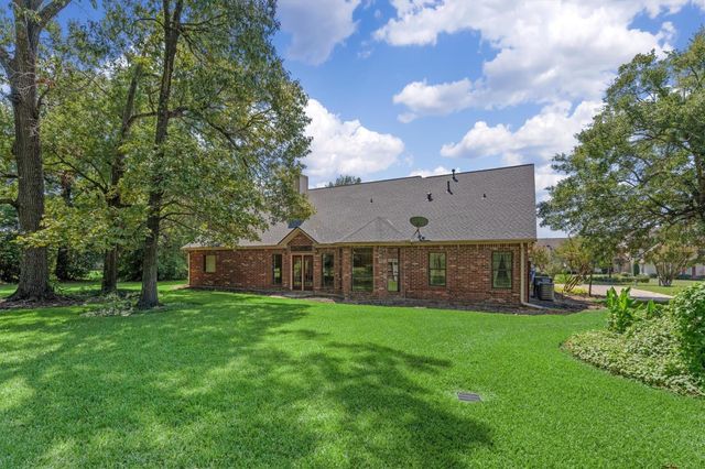 11875 Sagittarius Drive E, Willis, TX 77318