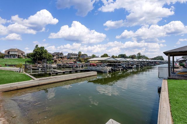 11875 Sagittarius Drive E, Willis, TX 77318