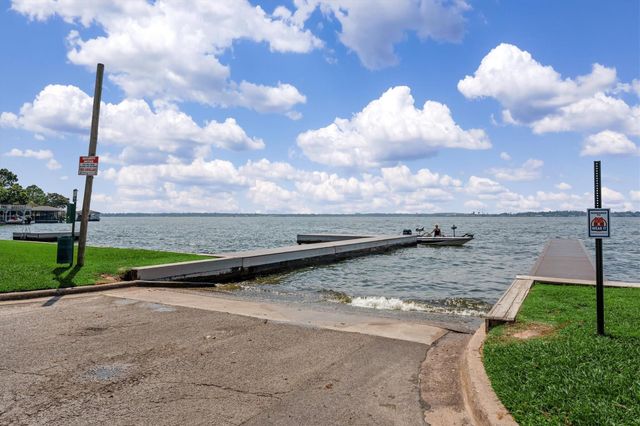 11875 Sagittarius Drive E, Willis, TX 77318