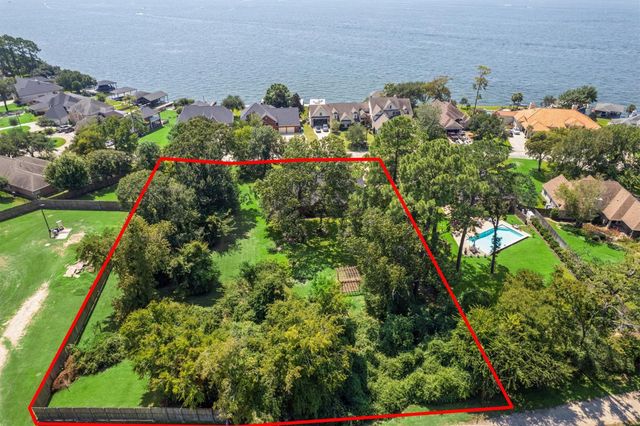 11875 Sagittarius Drive E, Willis, TX 77318