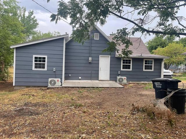 1209 E Whittaker Street, Shawnee, OK 74801