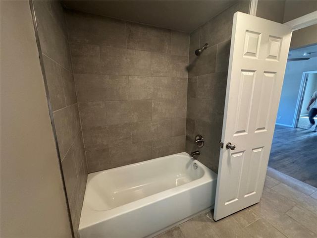 1209 E Whittaker Street, Shawnee, OK 74801