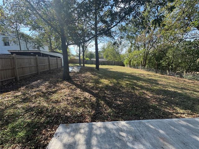 1209 E Whittaker Street, Shawnee, OK 74801