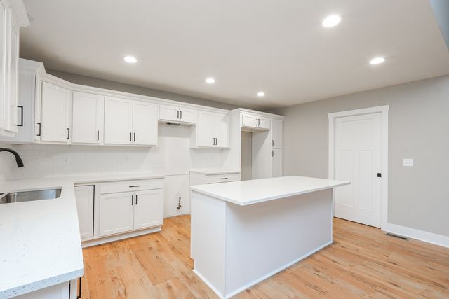 5564 Old Manor Road, Bourbonnais, IL 60914