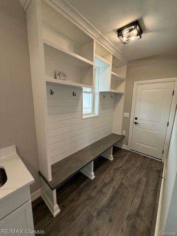 43 Canterwood, Highland Charter Township, MI 48357