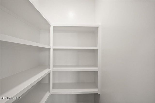 526 Bolivar Drive, Nesbit, MS 38651