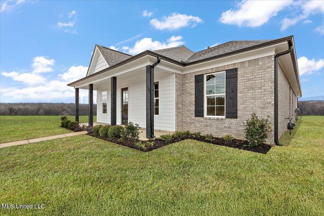 526 Bolivar Drive, Nesbit, MS 38651