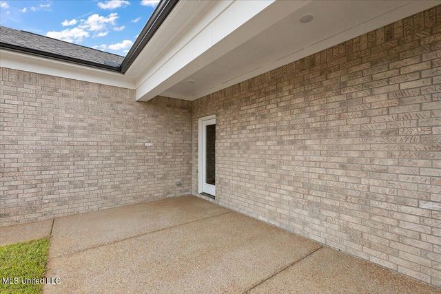 526 Bolivar Drive, Nesbit, MS 38651