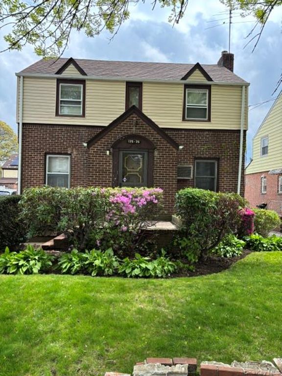 13535 226th Street, Laurelton, NY 11413 — exterior