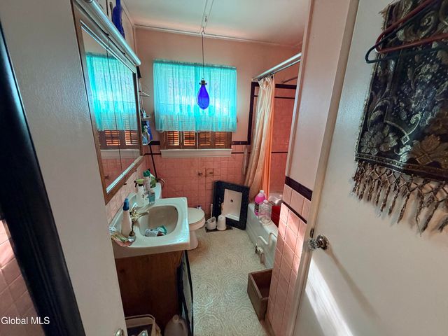 127 Sulphur Springs Road, Florida, NY 12010