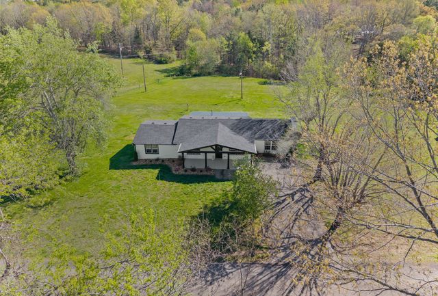 138 Walker Ridge Rd, Big Rock, TN 37023