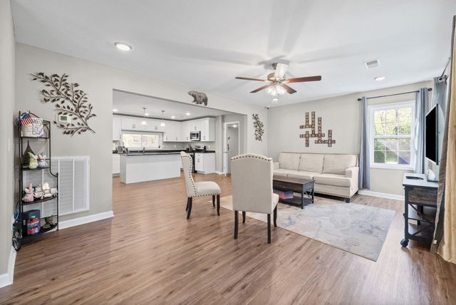 138 Walker Ridge Rd, Big Rock, TN 37023