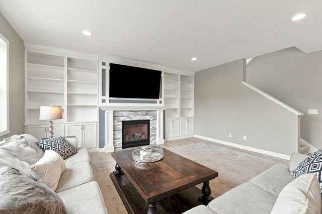 833 Red Cedar Court, Chaska, MN 55318