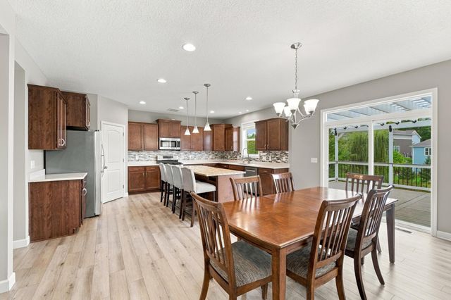 833 Red Cedar Court, Chaska, MN 55318